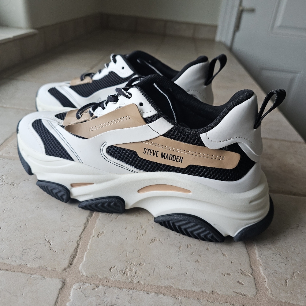 Steve Madden Possession Trainers